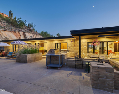 4016 E Flynn Lane - Photo Thumbnail 4