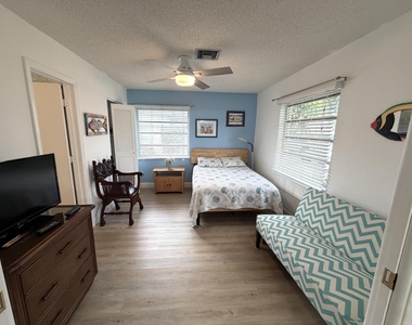 2520 Pansey Lane - Photo Thumbnail 15