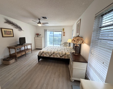 2520 Pansey Lane - Photo Thumbnail 23