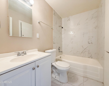 2123 W Devonshire Avenue - Photo Thumbnail 9