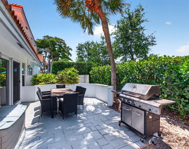 2034 Nw 52nd Street - Photo Thumbnail 31
