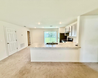 149 Sw Becker Road - Photo Thumbnail 3