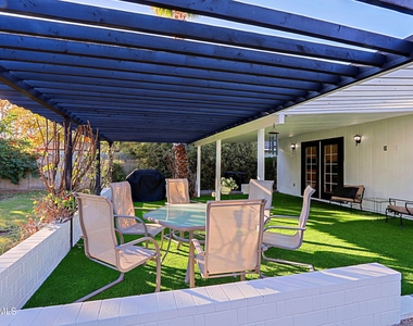 4645 E Windsor Avenue - Photo Thumbnail 28