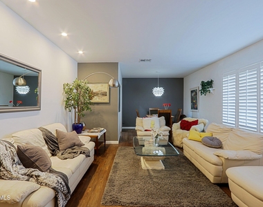 4645 E Windsor Avenue - Photo Thumbnail 5