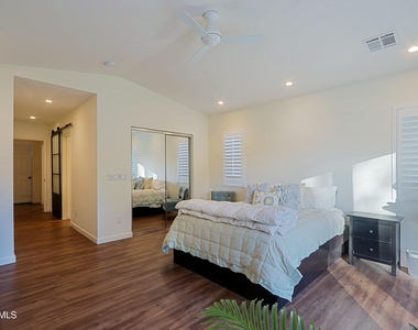 4645 E Windsor Avenue - Photo Thumbnail 17