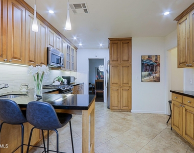 4645 E Windsor Avenue - Photo Thumbnail 8
