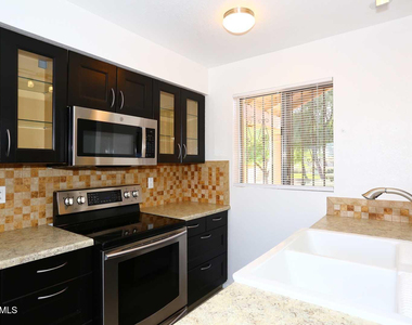 93 N Cooper Road - Photo Thumbnail 5