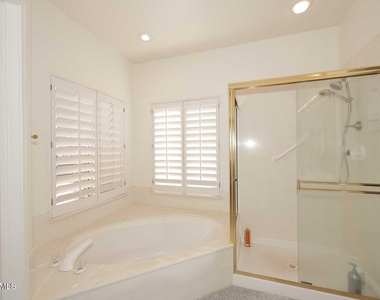 18510 E Leather Lane - Photo Thumbnail 30