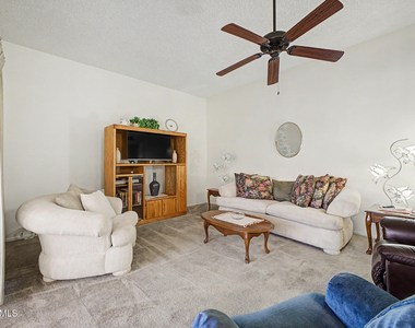 10880 W Emerald Drive - Photo Thumbnail 3