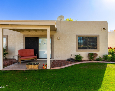 9264 W Morrow Drive - Photo Thumbnail 23