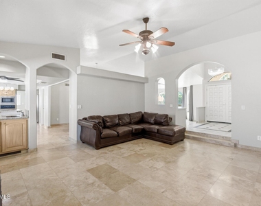 15912 E Centipede Drive - Photo Thumbnail 11