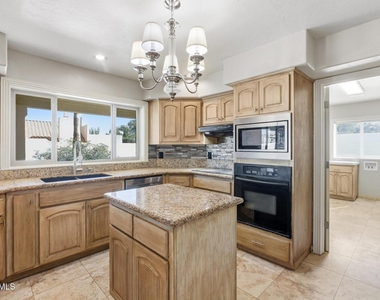 15912 E Centipede Drive - Photo Thumbnail 2