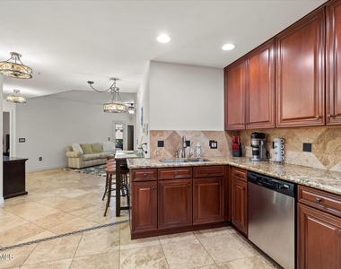 5350 E Deer Valley Drive - Photo Thumbnail 12