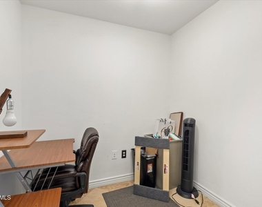 5350 E Deer Valley Drive - Photo Thumbnail 24