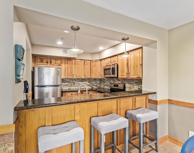 10080 E Mountainview Lake Drive - Photo Thumbnail 3