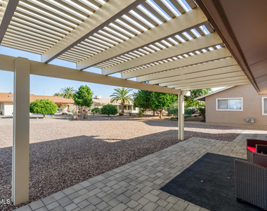 10831 W Tropicana Circle - Photo Thumbnail 17
