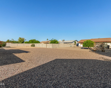10831 W Tropicana Circle - Photo Thumbnail 19