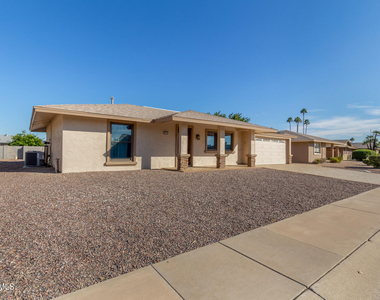 10831 W Tropicana Circle - Photo Thumbnail 26