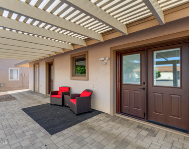 10831 W Tropicana Circle - Photo Thumbnail 18