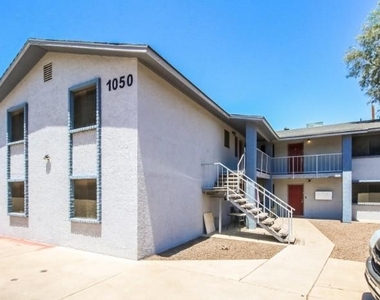 1050 W University Drive - Photo Thumbnail 15