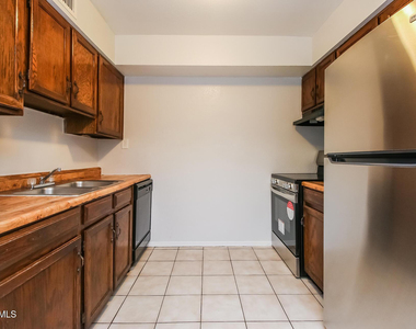 1050 W University Drive - Photo Thumbnail 1