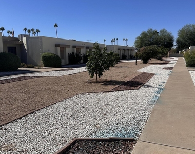 17247 N 106th Avenue - Photo Thumbnail 28