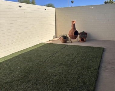 17247 N 106th Avenue - Photo Thumbnail 21