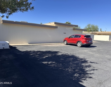 17247 N 106th Avenue - Photo Thumbnail 23