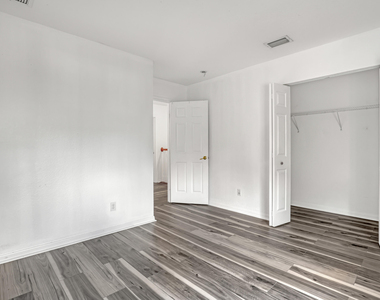 176 Bellezza Terrace - Photo Thumbnail 39