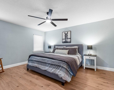 3303 Custer Avenue - Photo Thumbnail 3