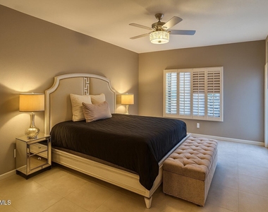 8100 E Camelback Road - Photo Thumbnail 15