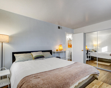 3737 E Turney Avenue - Photo Thumbnail 9