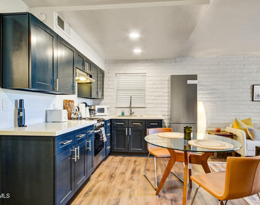 3737 E Turney Avenue - Photo Thumbnail 4