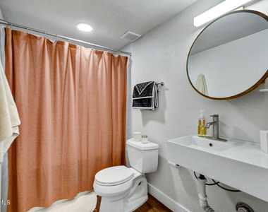 3737 E Turney Avenue - Photo Thumbnail 13