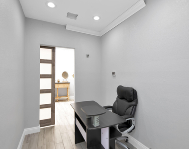 7650 N Via De Fonda -- - Photo Thumbnail 16