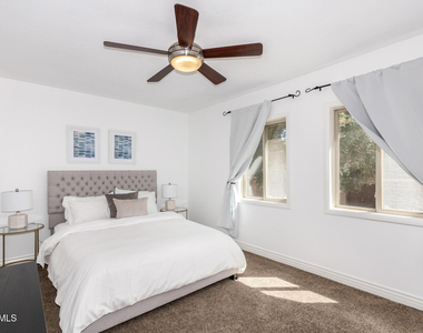 8490 E Chaparral Road - Photo Thumbnail 21