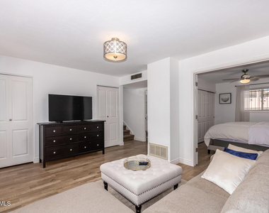 8490 E Chaparral Road - Photo Thumbnail 14