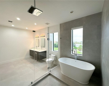 113 Se 1st Circle - Photo Thumbnail 12