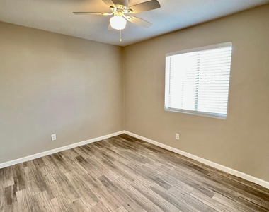 2457 E Pueblo Avenue - Photo Thumbnail 4