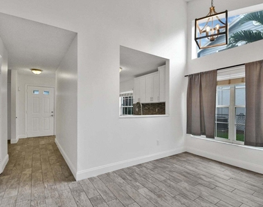 13175 Quiet Woods Road - Photo Thumbnail 7