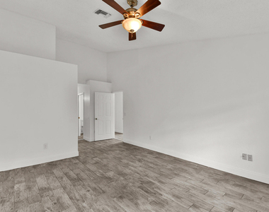 13175 Quiet Woods Road - Photo Thumbnail 11