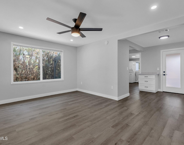 3110 N 39th Street - Photo Thumbnail 5