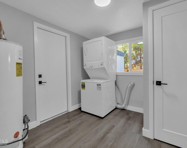 3110 N 39th Street - Photo Thumbnail 10