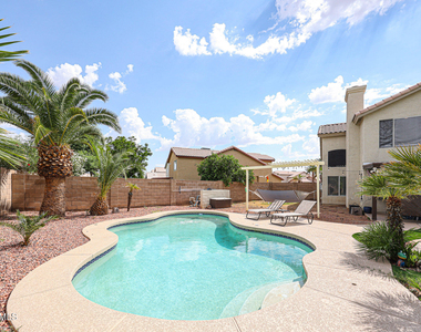 3902 E Rosemonte Drive - Photo Thumbnail 38