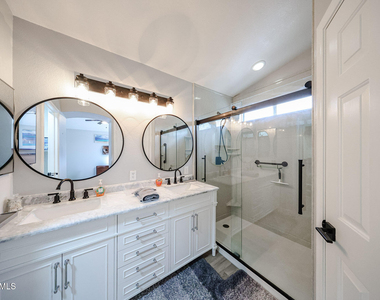 3902 E Rosemonte Drive - Photo Thumbnail 21
