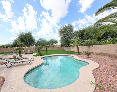 3902 E Rosemonte Drive - Photo Thumbnail 40