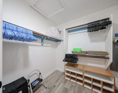 3902 E Rosemonte Drive - Photo Thumbnail 22