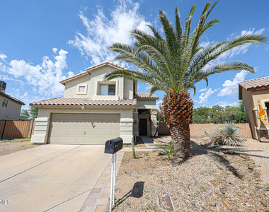 3902 E Rosemonte Drive - Photo Thumbnail 1