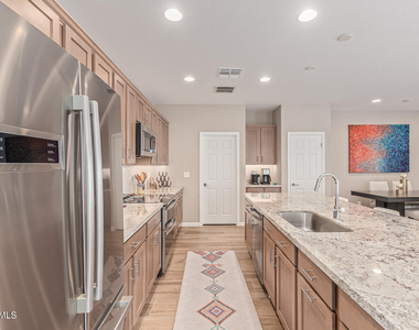 3261 Maverick Drive - Photo Thumbnail 24