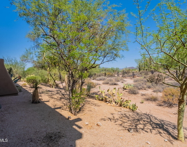 36601 N Mule Train Road - Photo Thumbnail 40